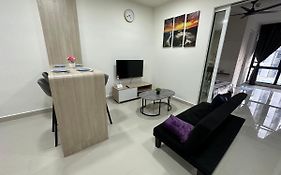 Sea View The Shore Luxury Newly Renovated Homestay