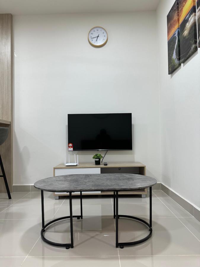 Sea View The Shore Luxury Newly Renovated Homestay Kota Kinabalu Exterior photo